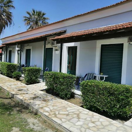 Charming Beach Studios Kavos Exterior photo